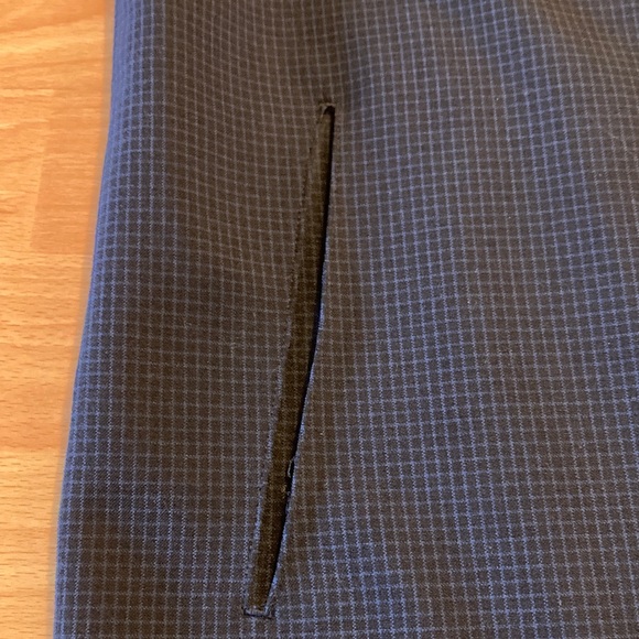 Babaton summer weight loose navy patterned blazer - Picture 8 of 11